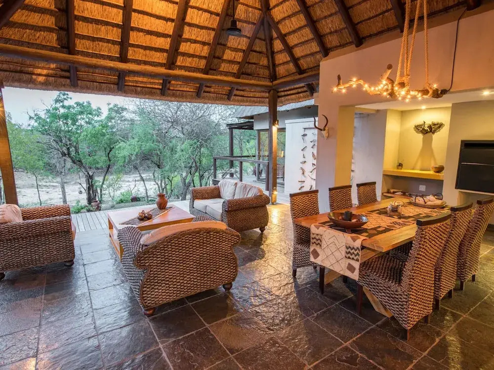 Luxury Villa With a Swimming Pool in Hoedspruit
