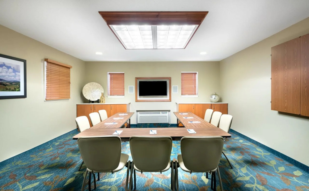 Candlewood Suites Sterling by IHG