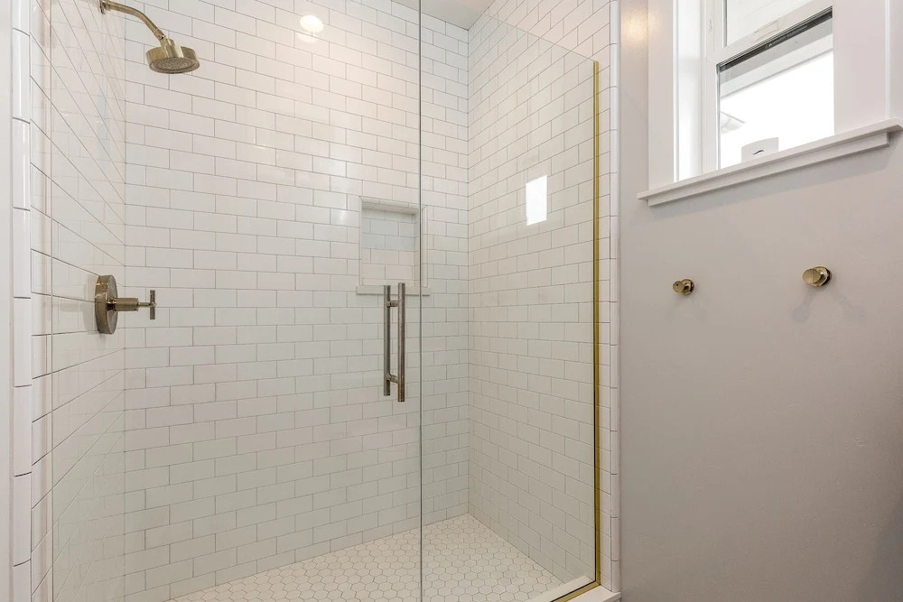3440 Saint Deyns St House by RedAwning