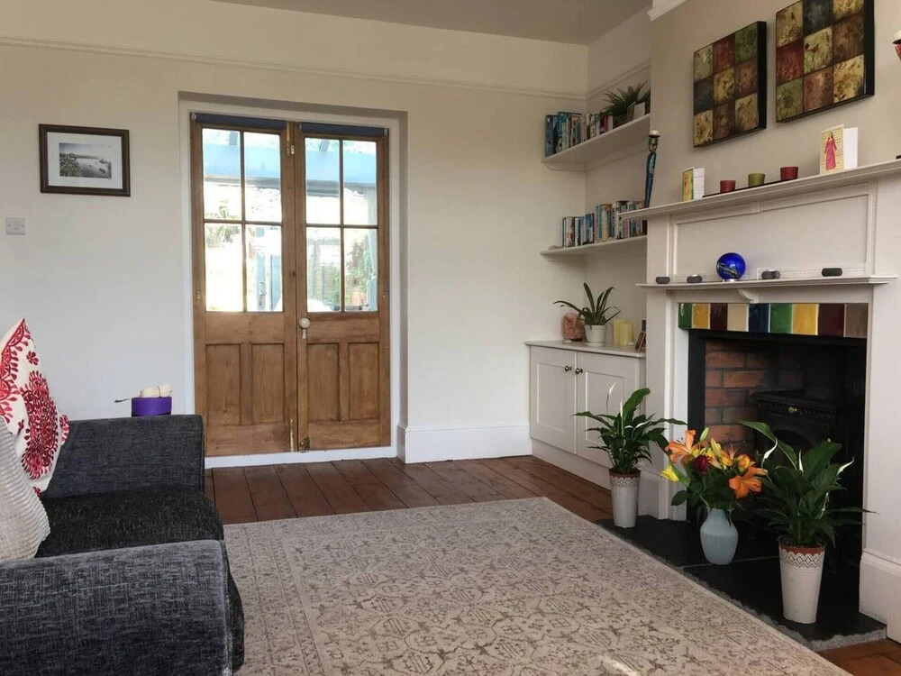 10 Bedroom Home In Glastonbury Beautiful Garden