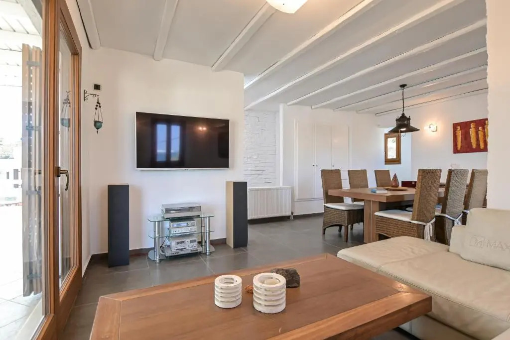 4 Bedroom Villa Valerie with private swimming pool