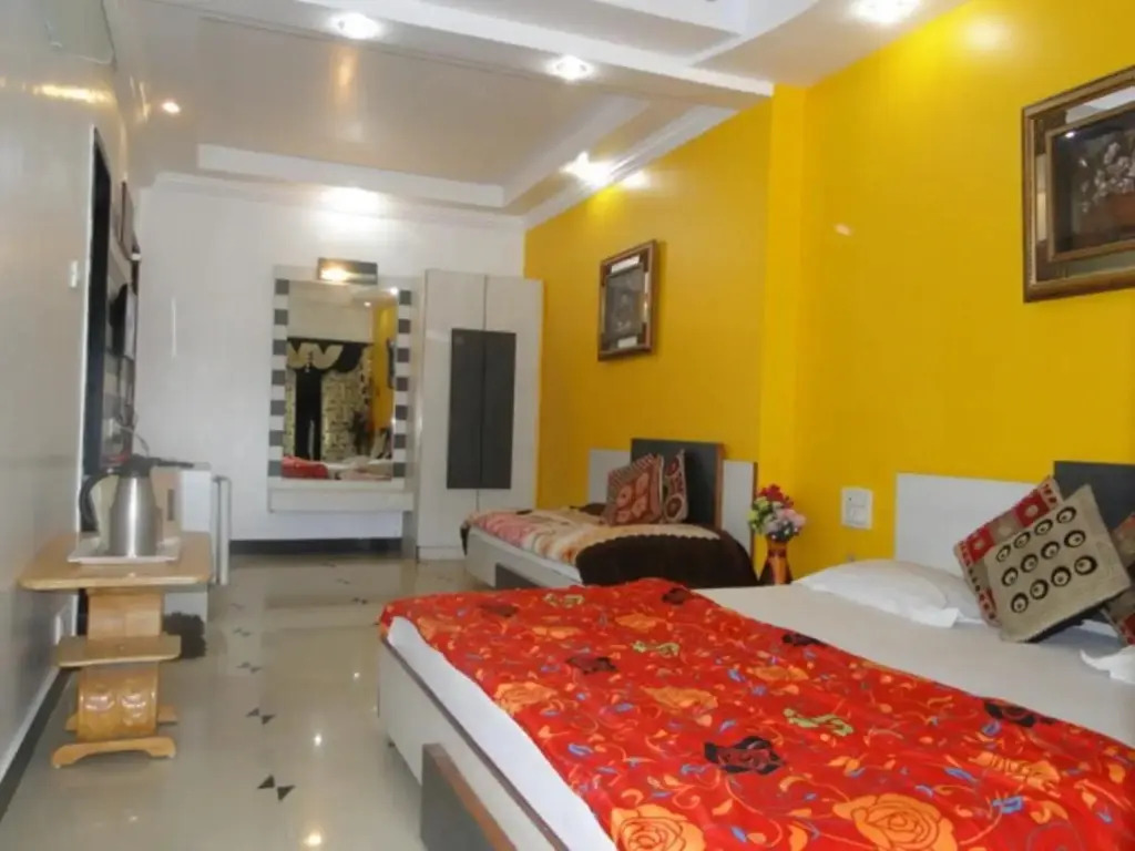Hotel Parash New