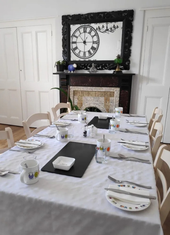 Dolly Waggon Guest House