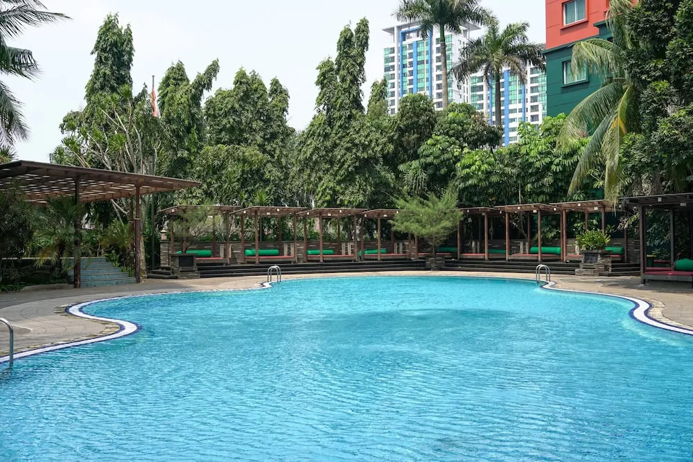 Elegant and Homey 1BR Nuansa Hijau Apartment Pondok Indah