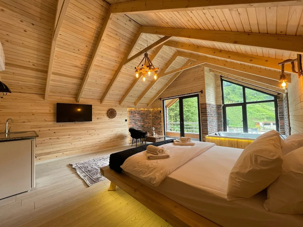 Riverside Suite & Bungalow