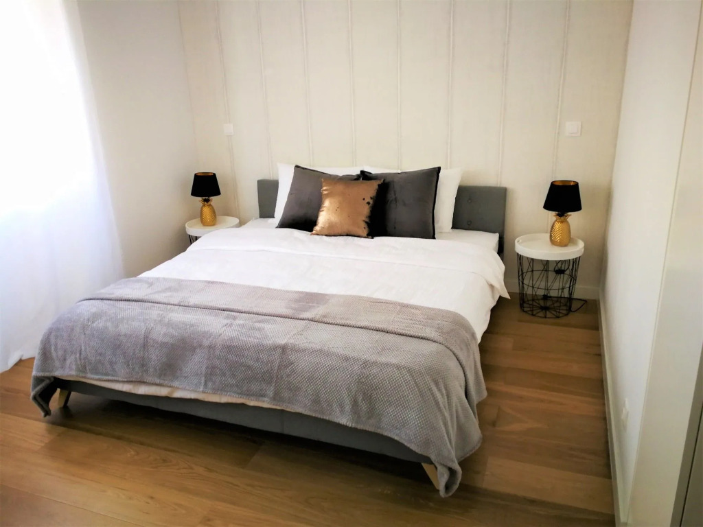 Industrial Lisbon Apartment