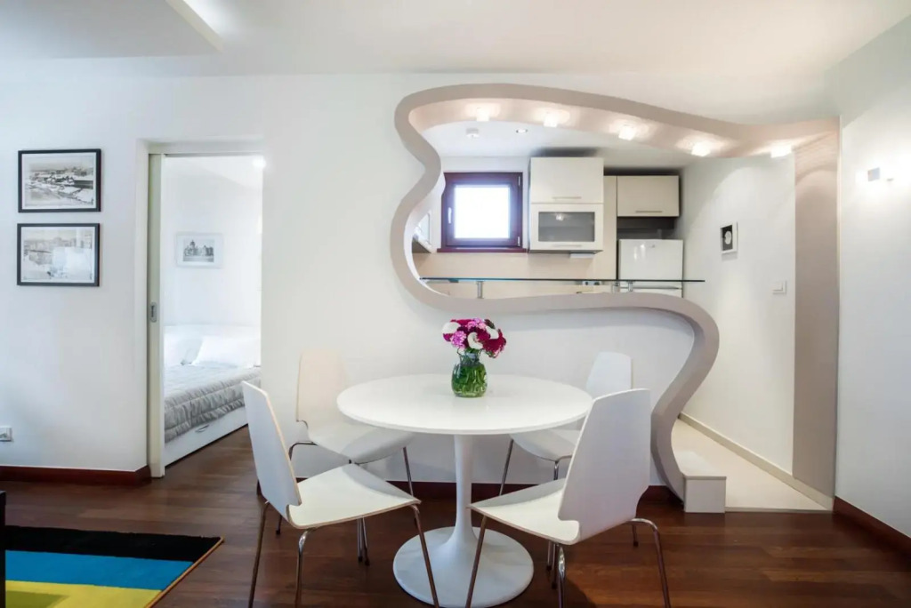 Apartment 18
