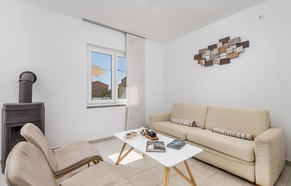 Beautiful Home In Lun