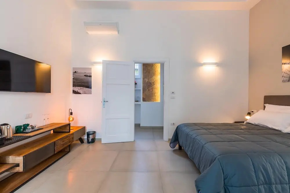 Partenope in Naples With 1 Bedrooms and 1 Bathrooms
