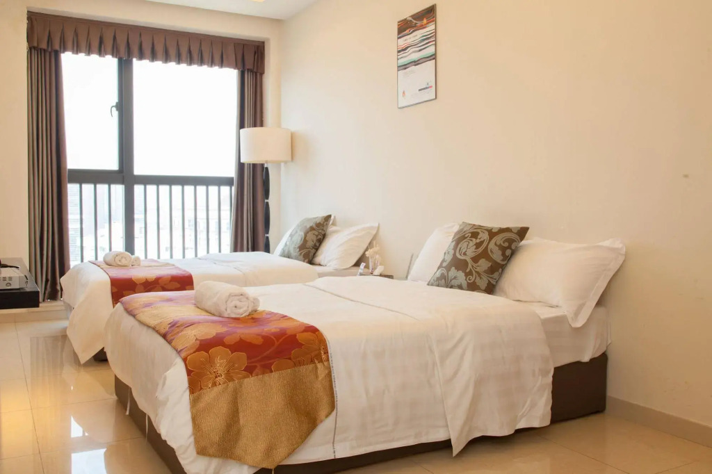 Private-Enjoyed Home Stanley International Apartment