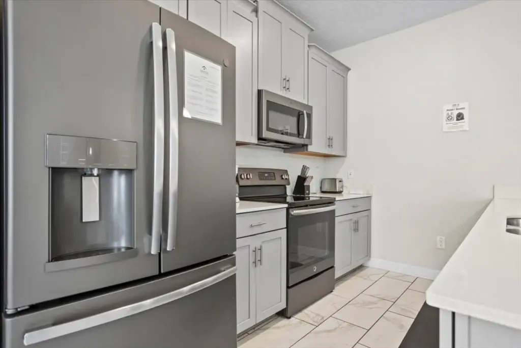 5 Bd 4 Ba Paradise Palms 8869 Cp