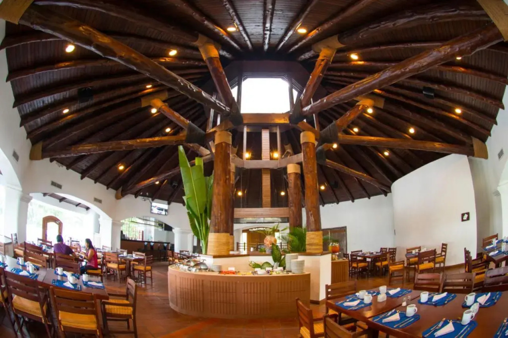 Amatique Bay Hotel