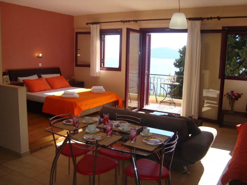Mikros Gialos Apartments