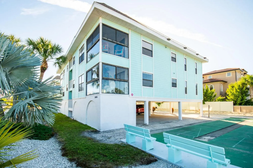 Beach Potato - 3404 Gulf Dr 5