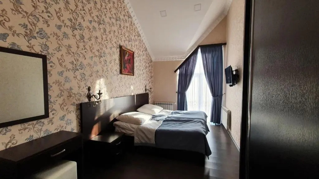 Family Luxe House