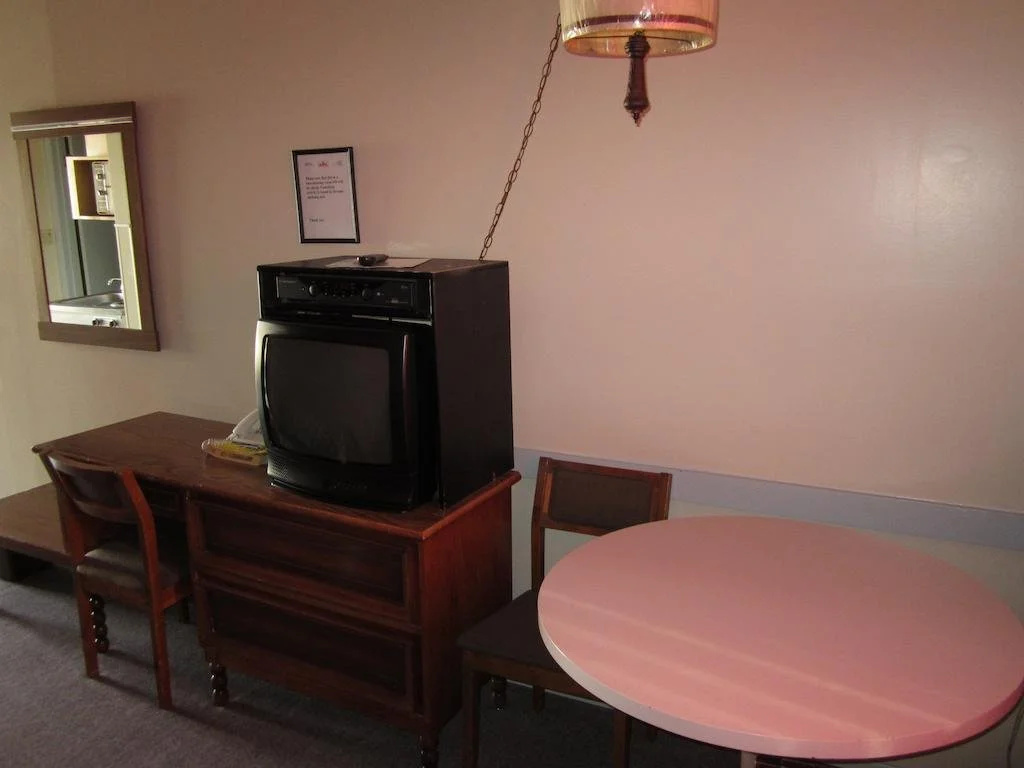 Y-5 Motel