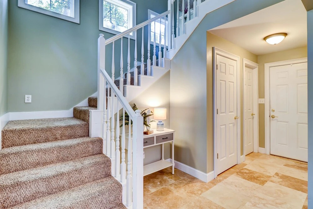 8 Hickory Lane
