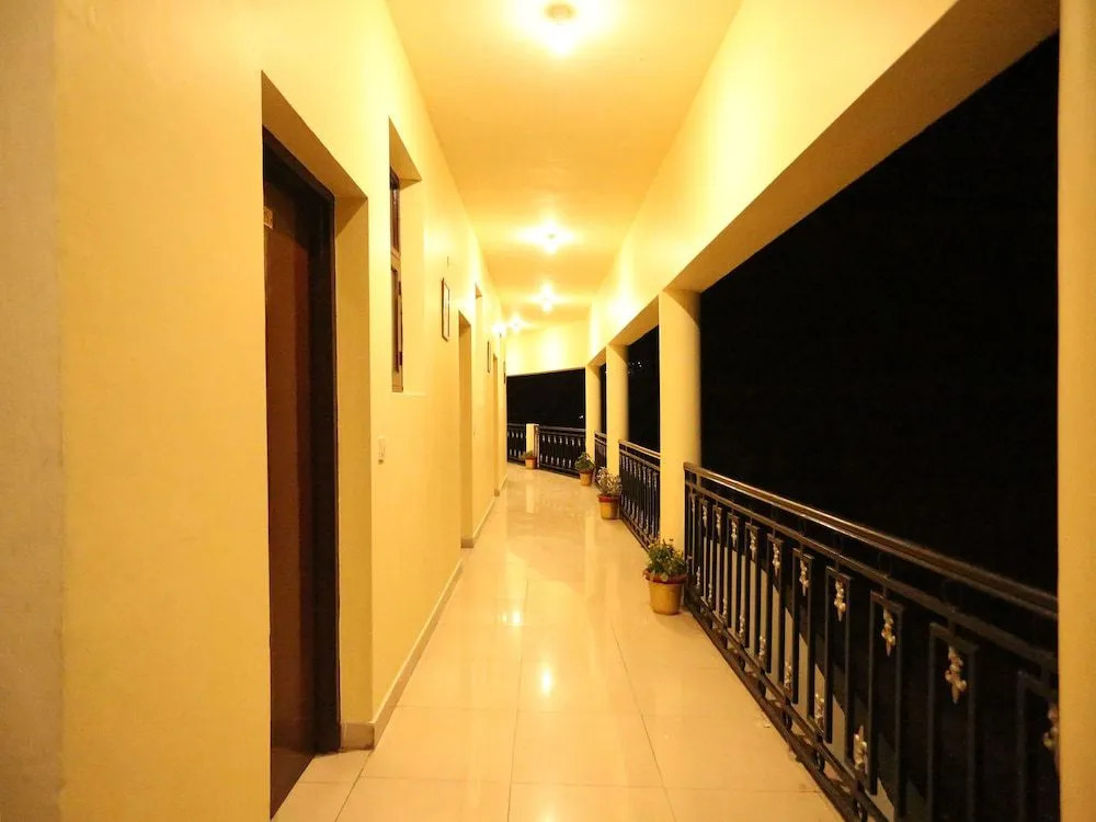 OYO 5156 Home Stay Silver Tree Inn
