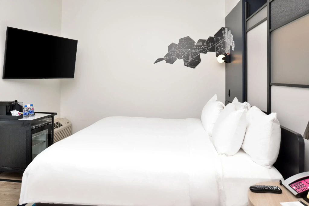 Aloft by Marriott Charlotte Airport