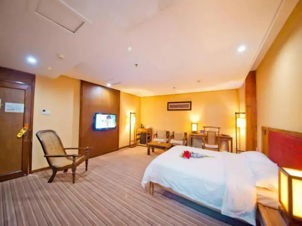 Sunshine 100 You Tan Hotel