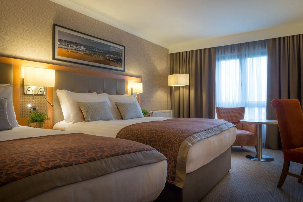 Clayton Hotel, Leeds
