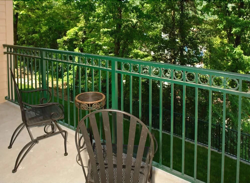 Summit Manor Condominiums
