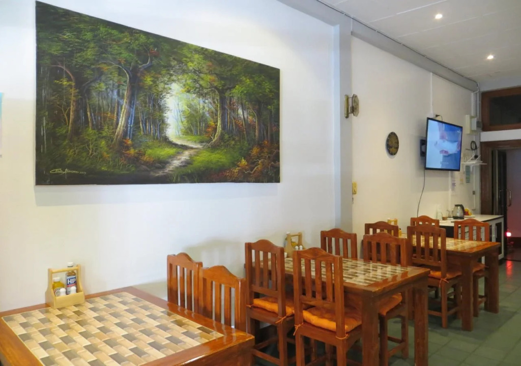 La Maison Verte Hostel