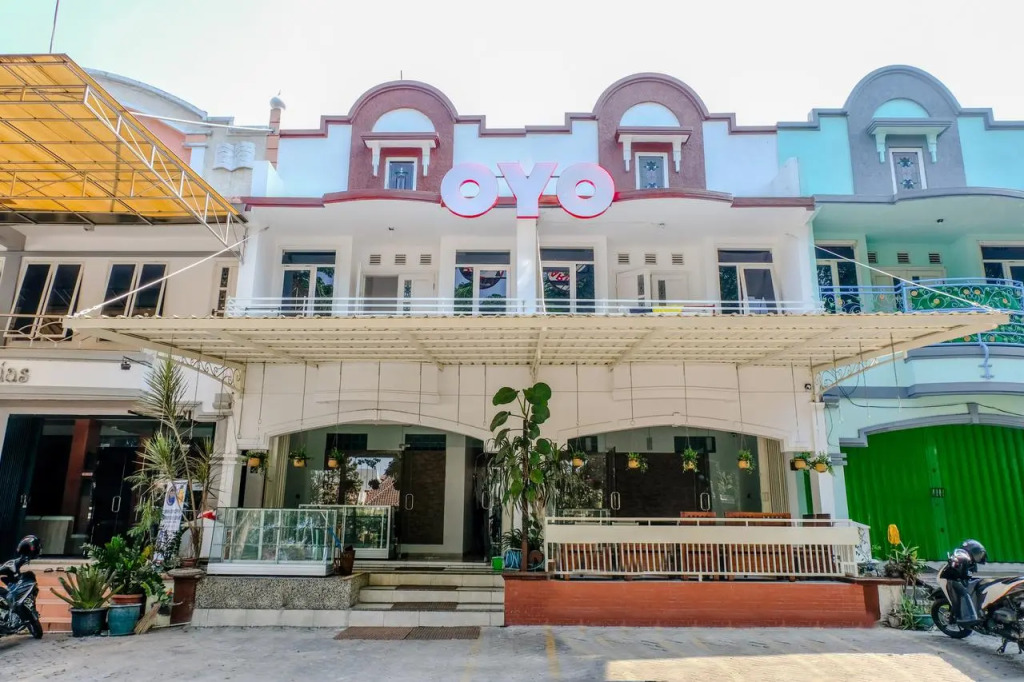 OYO 1507 Mahveen Family Residence