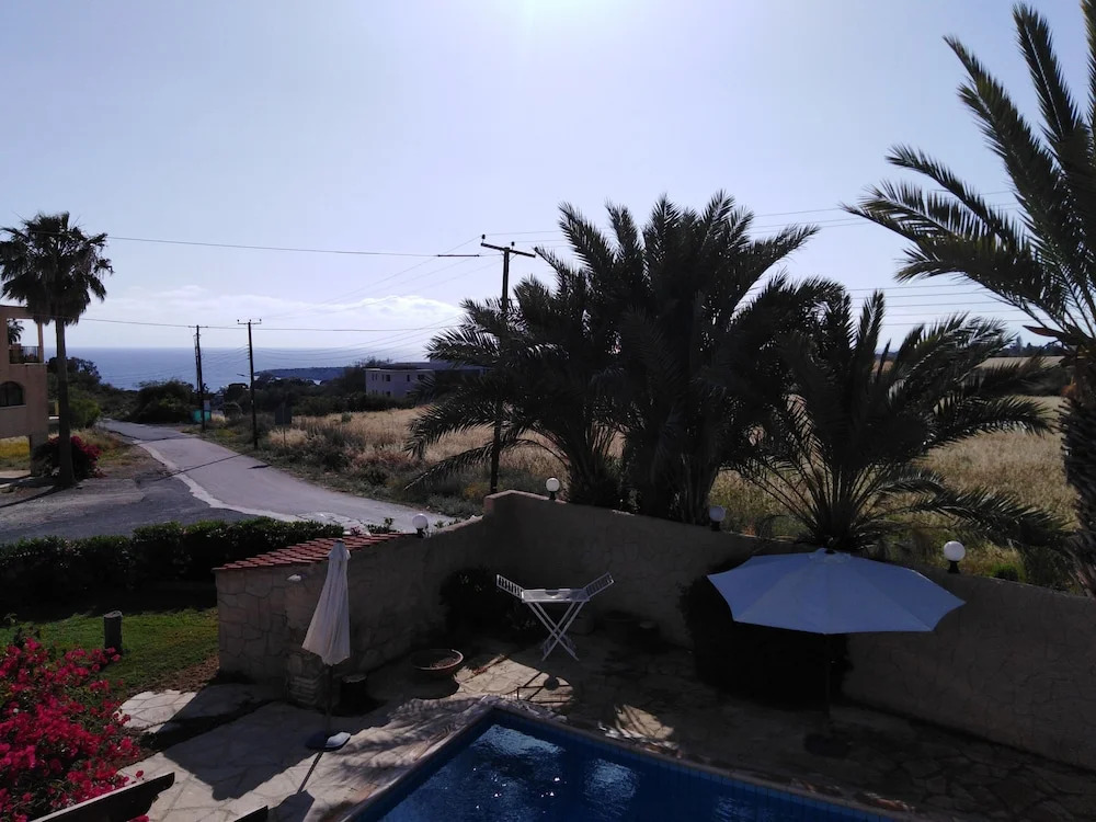 Lovely 7 Bedroom Villa !!