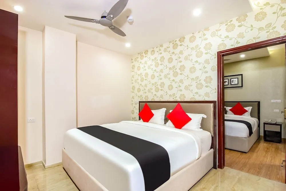 Capital O 37152 Naveen Continental