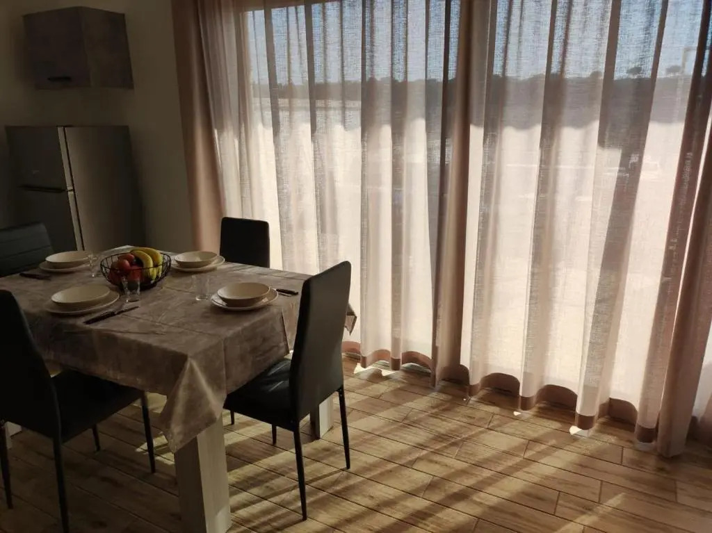 La Perla Holiday Home