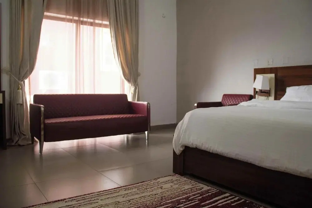 Uranium Continental Hotel - UCH