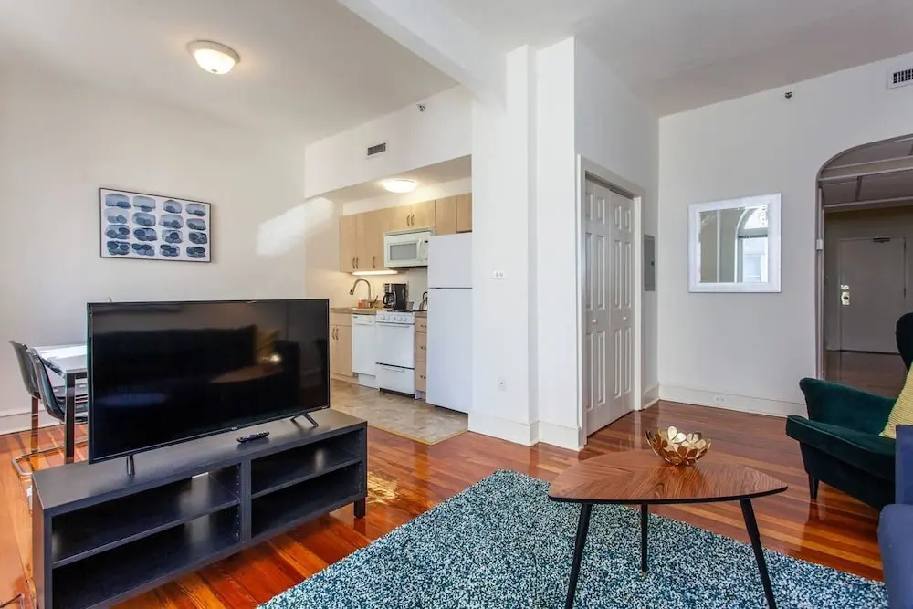 Rittenhouse GEM - Elevator, Gym, Location