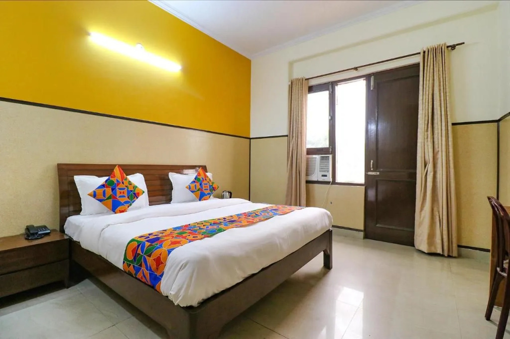 FabHotel Elite Peak