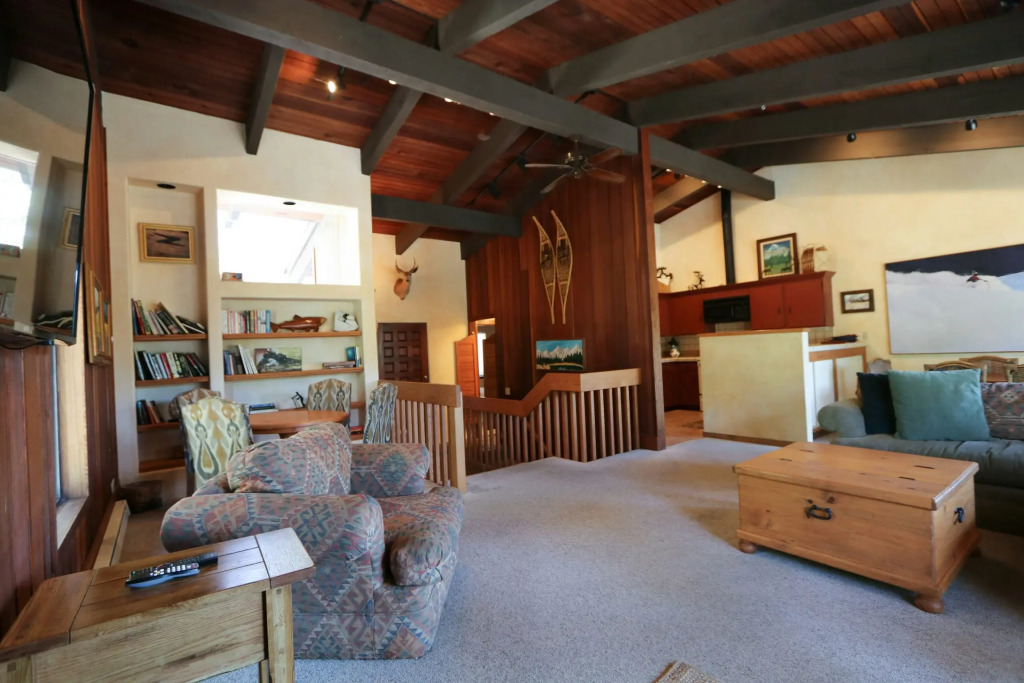 Mammoth West #143 Condo