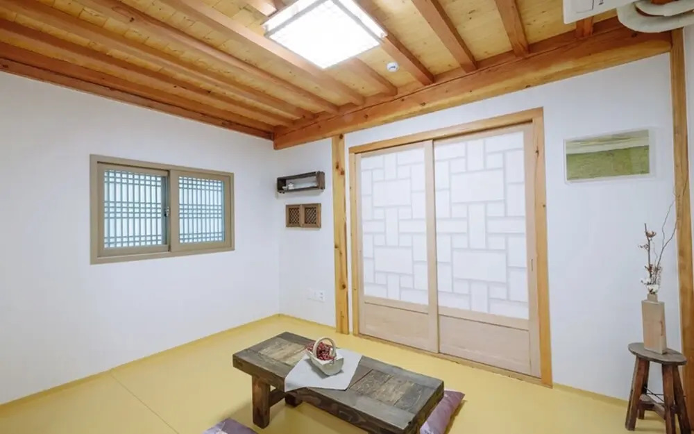Daegu Seomun Hanok Guesthouse