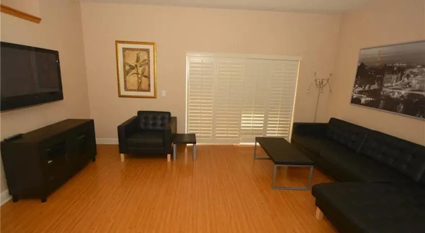 RedAwning Calabria Avenue Holiday home 2