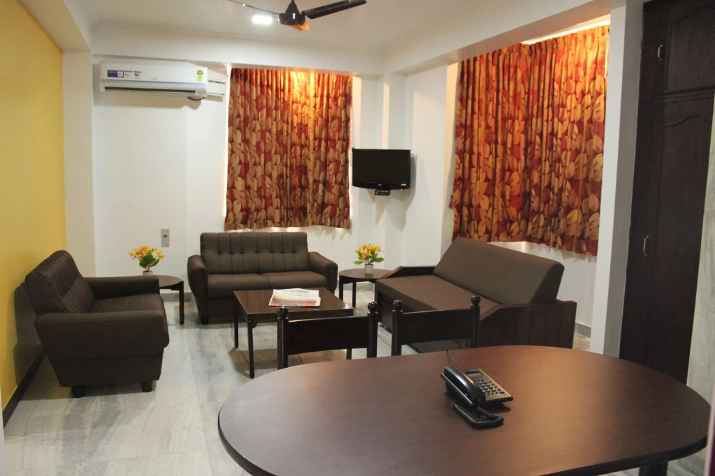 Sri Aarvee Hotels