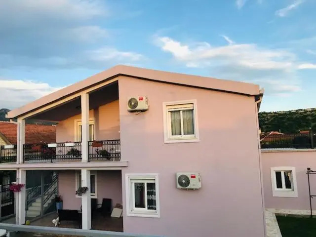 Apartman Mona