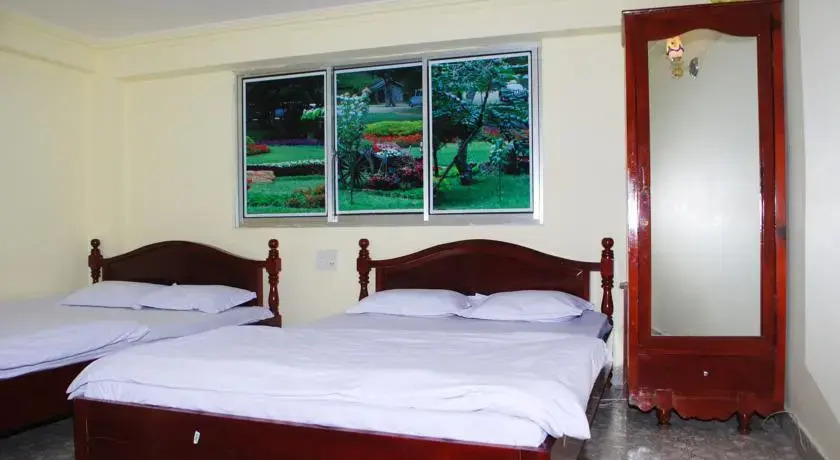 Phong Luu Hotel