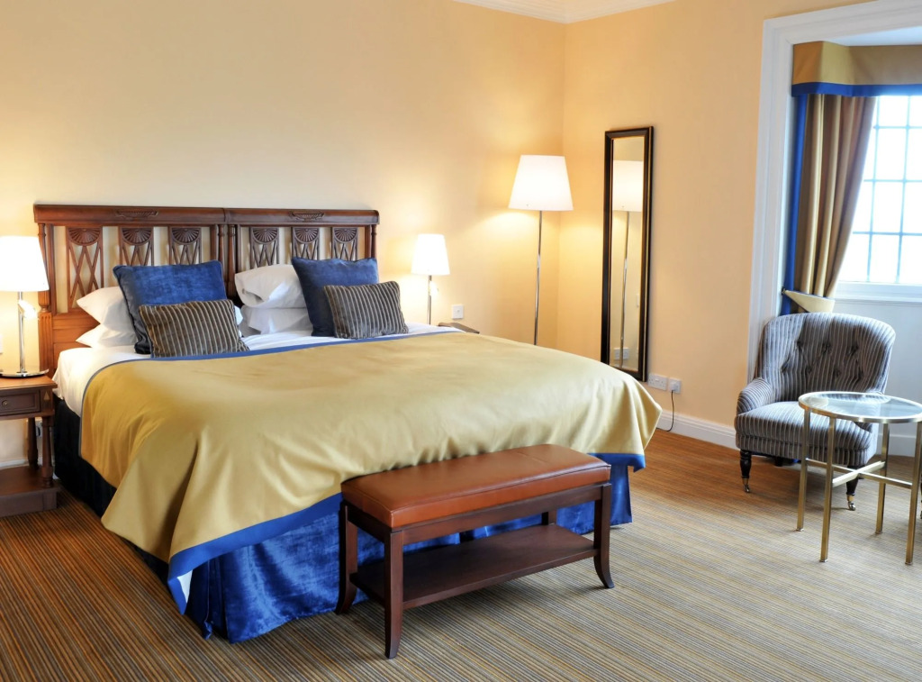 Royal Marine Hotel, by Highland Coast Hotels