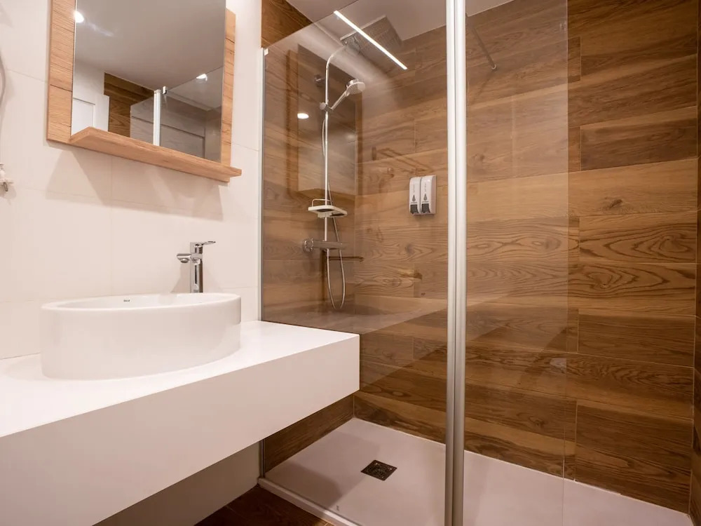 Limehome Barcelona Carrer de Fontcoberta - Digital Access