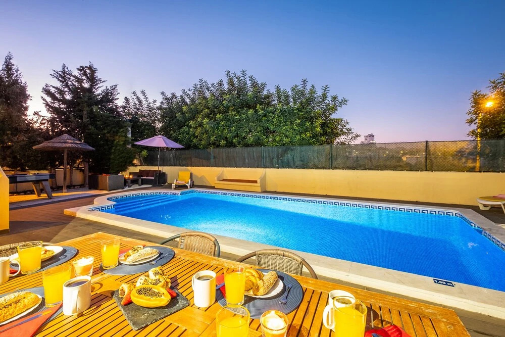 Villa Royal Sandals - com BBQ e piscina aquecível em Albufeira