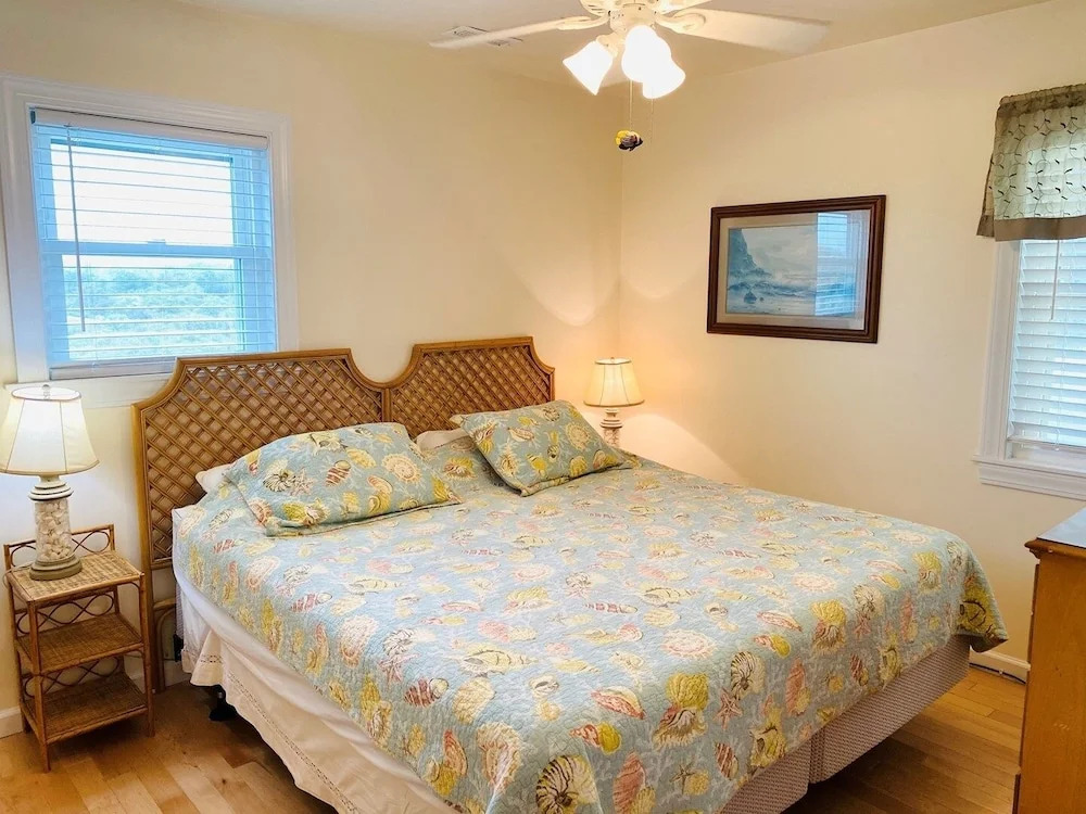 Serenity Now 3 Bedroom Home by RedAwning