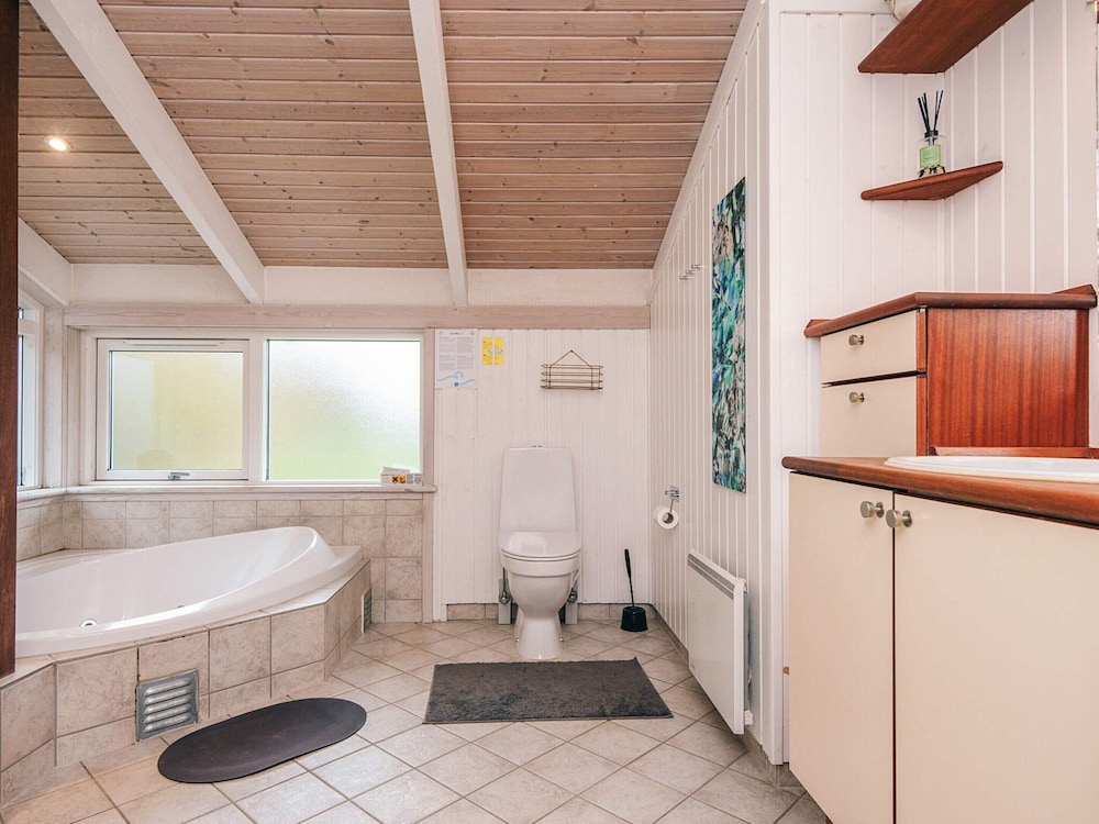 8 person holiday home in Ebeltoft-By Traum