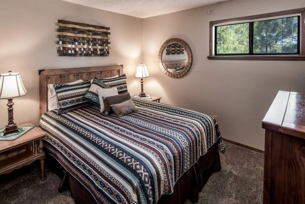 English - Three Bedroom Cabin
