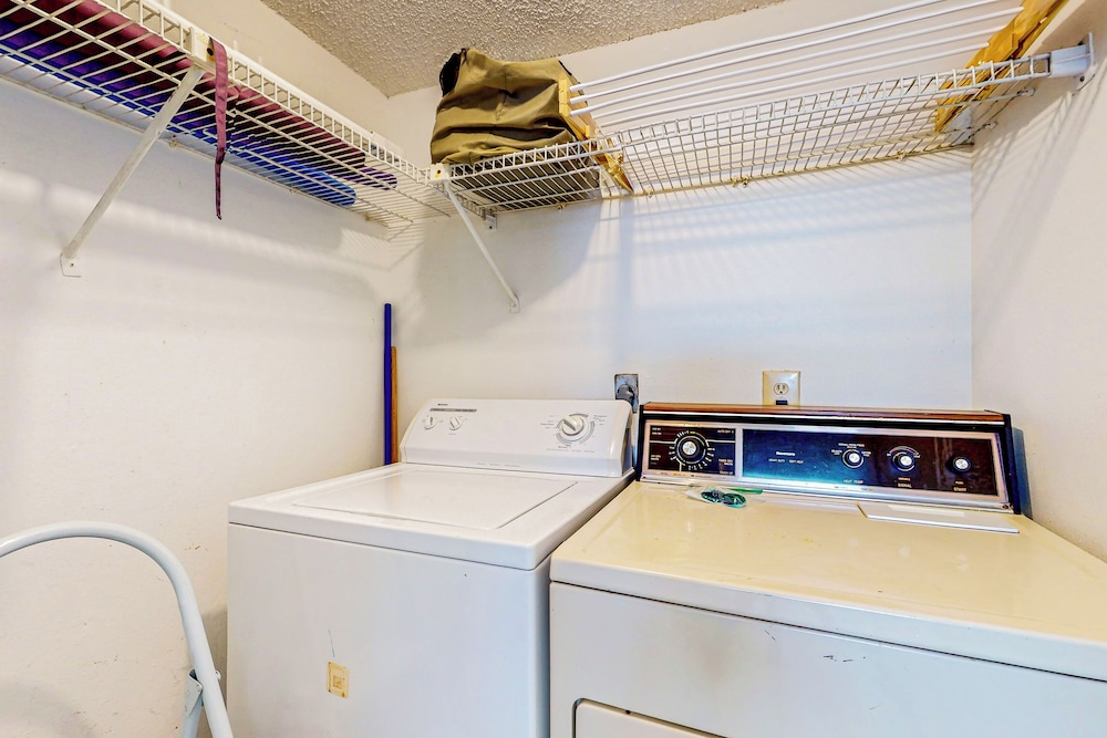 Gulf-view Resort Retreat: Suntide III - Unit 209