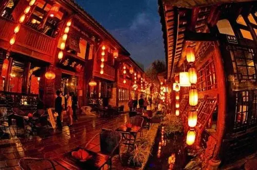 成都凤翔雅居酒店