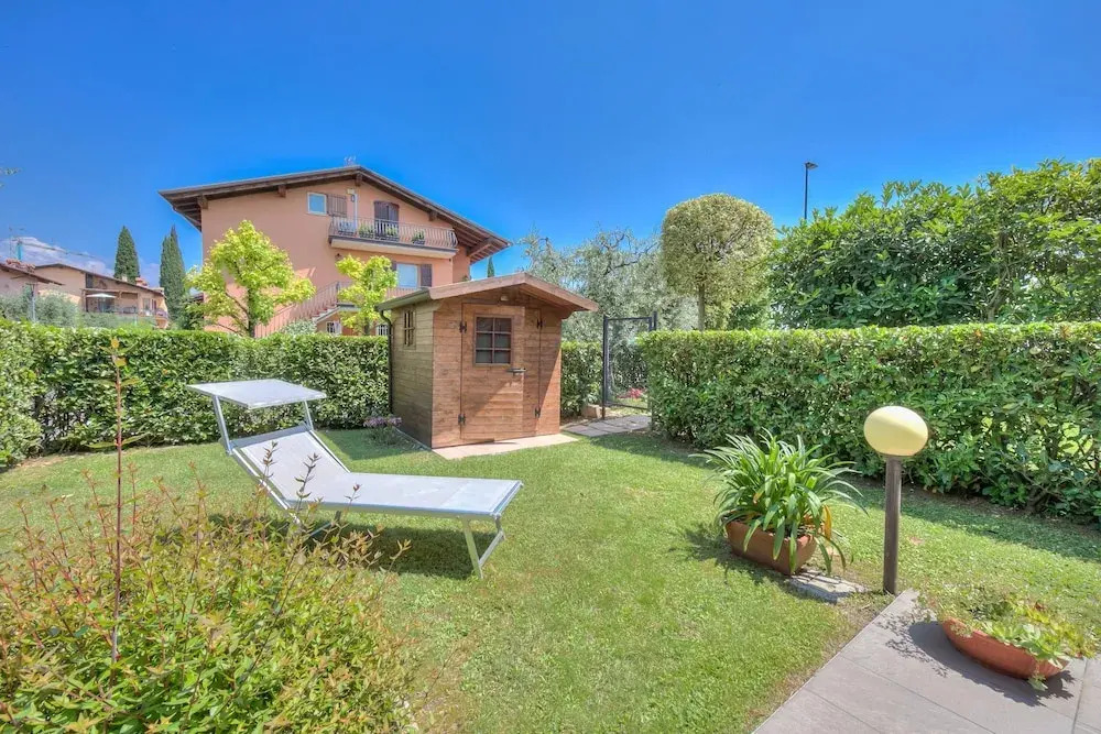La Casa Accanto With Shared Pool