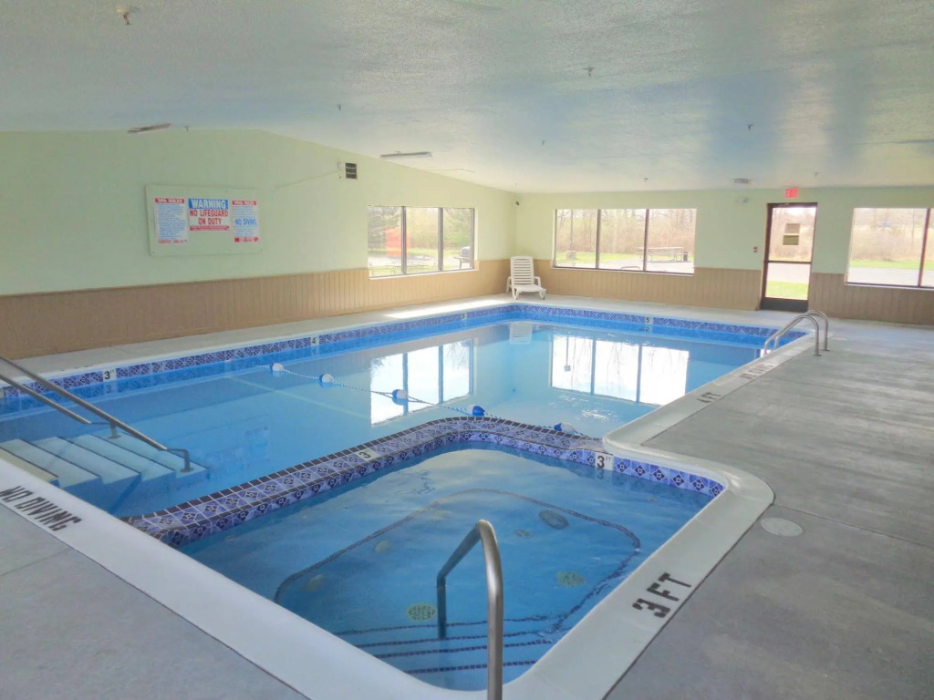 Crystal Inn and Suites